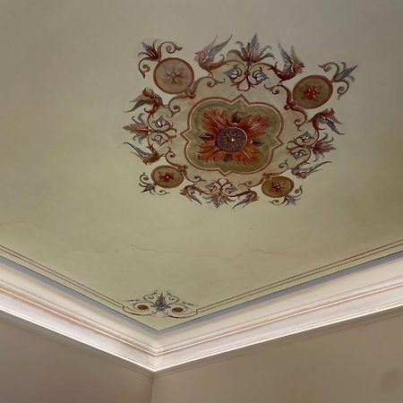 Relstay - Assarotti Suites Генуя Экстерьер фото