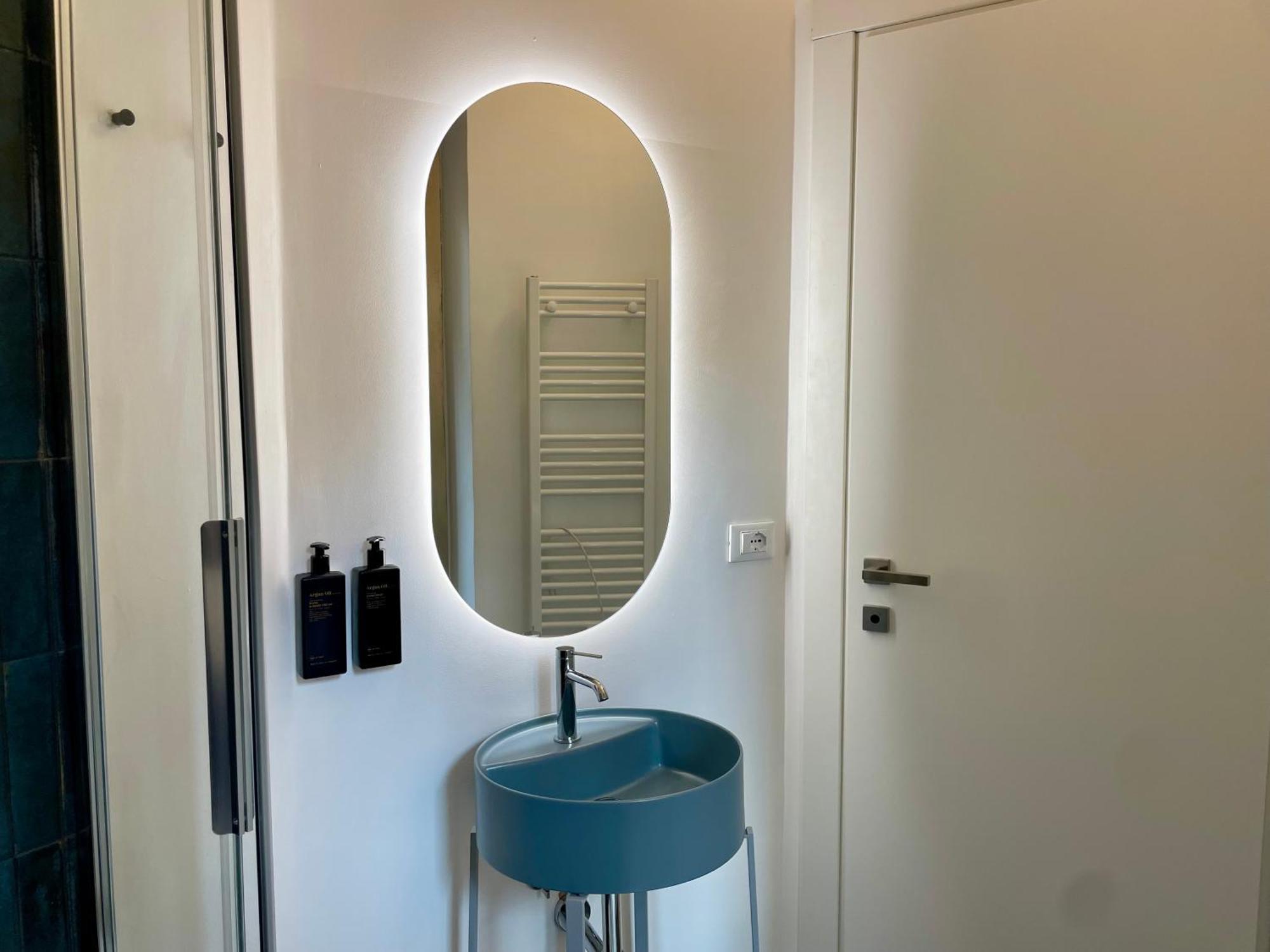 Relstay - Assarotti Suites Генуя Экстерьер фото