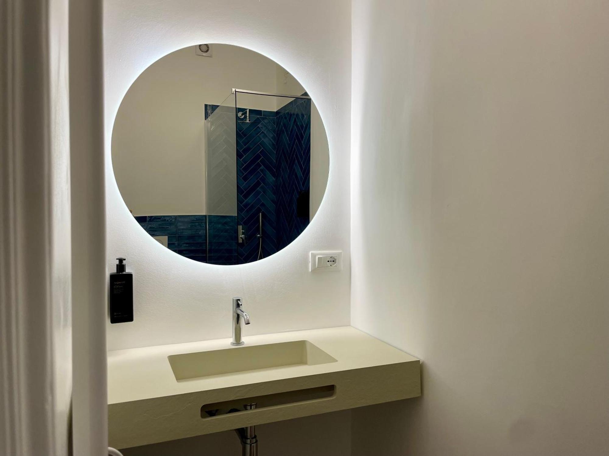 Relstay - Assarotti Suites Генуя Экстерьер фото