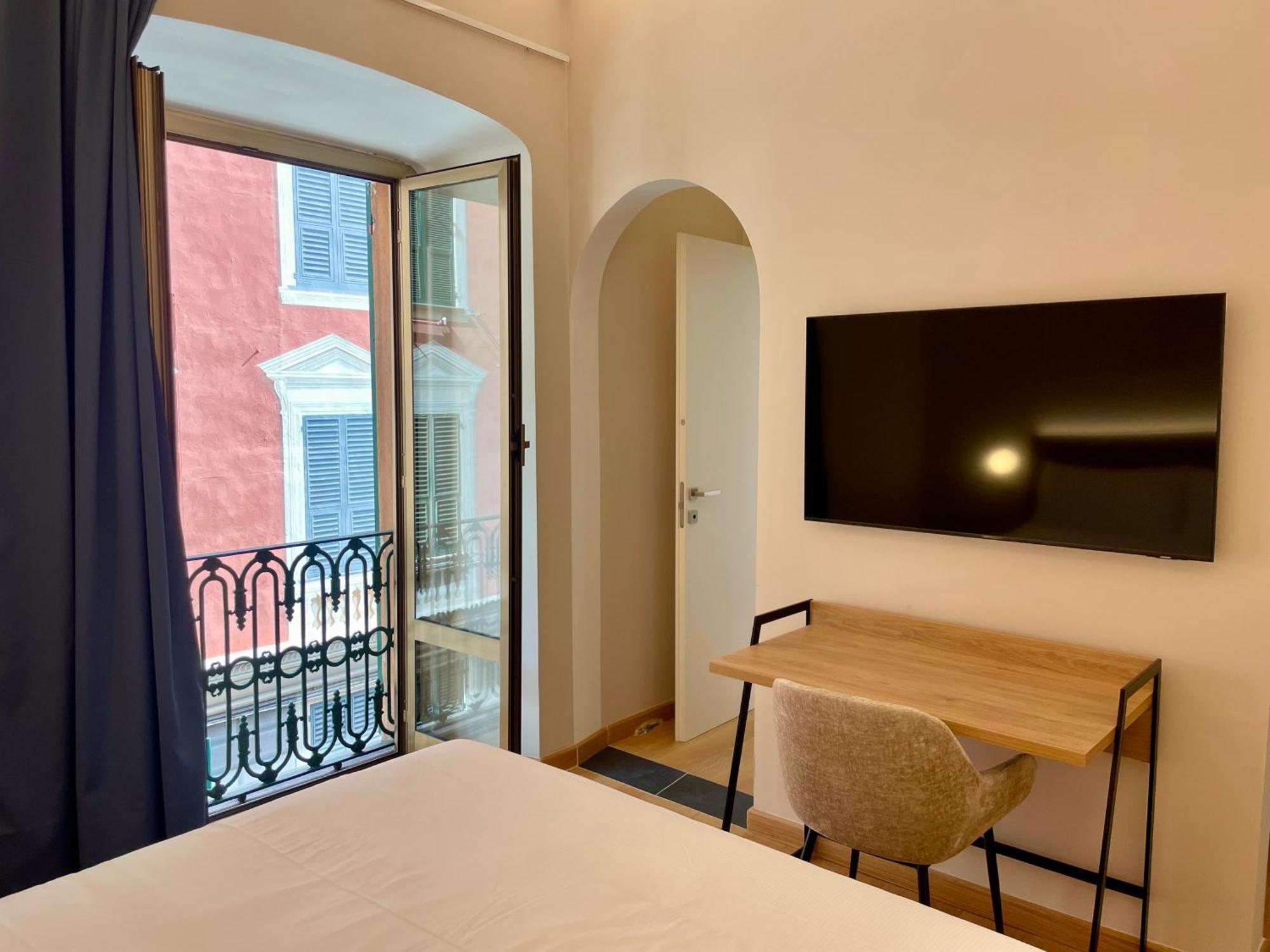 Relstay - Assarotti Suites Генуя Экстерьер фото